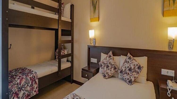 Sunshine Holiday Resort